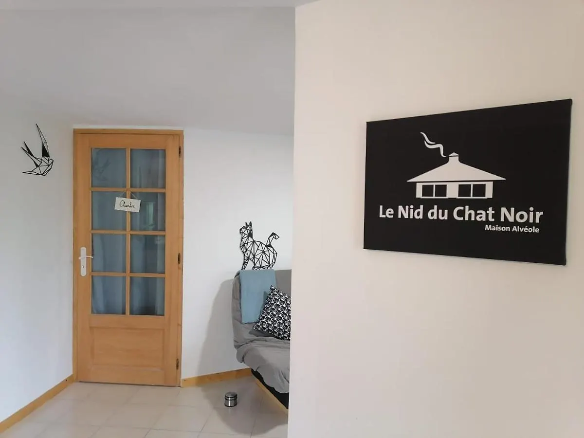 Le Nid Du Chat Noir - Maison Alveole Bed And Books Sciez Apartment